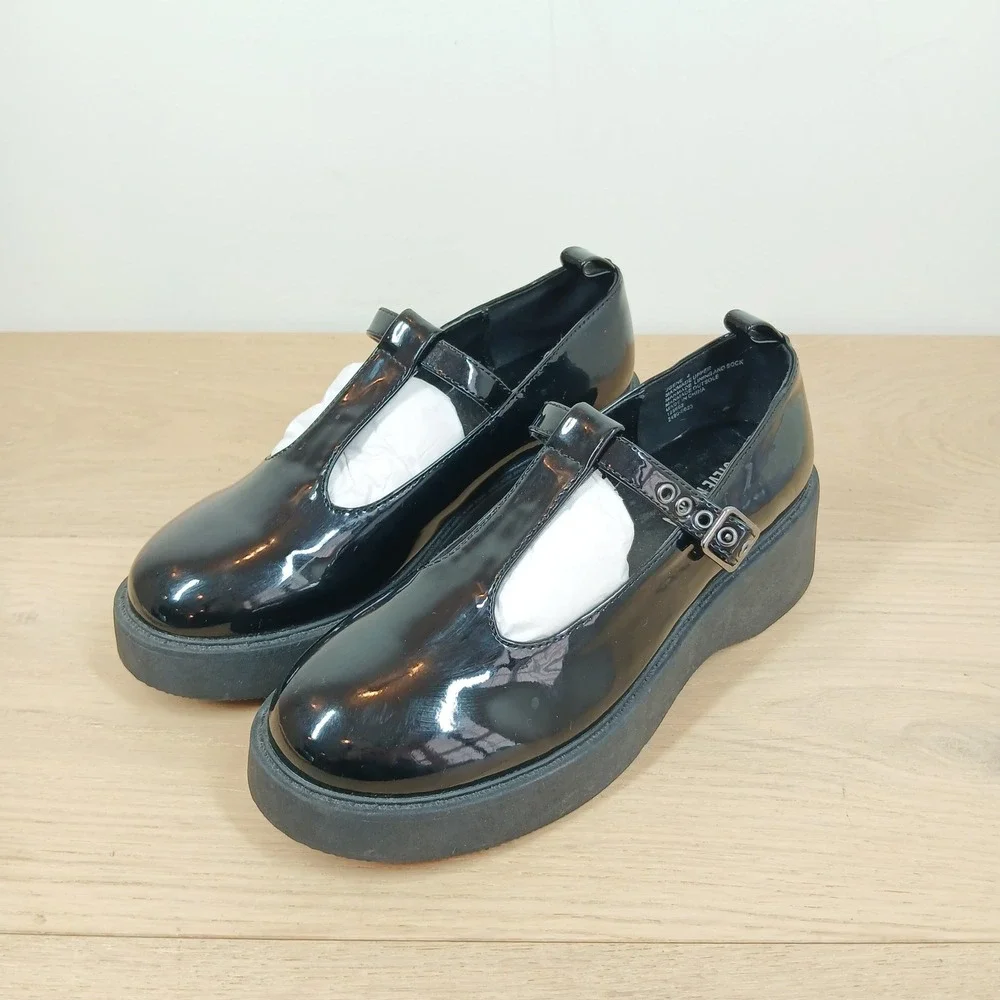 Steve Madden Jgene Flats Girls 4 Black Patent Mary Jane Platform Goth Preppy